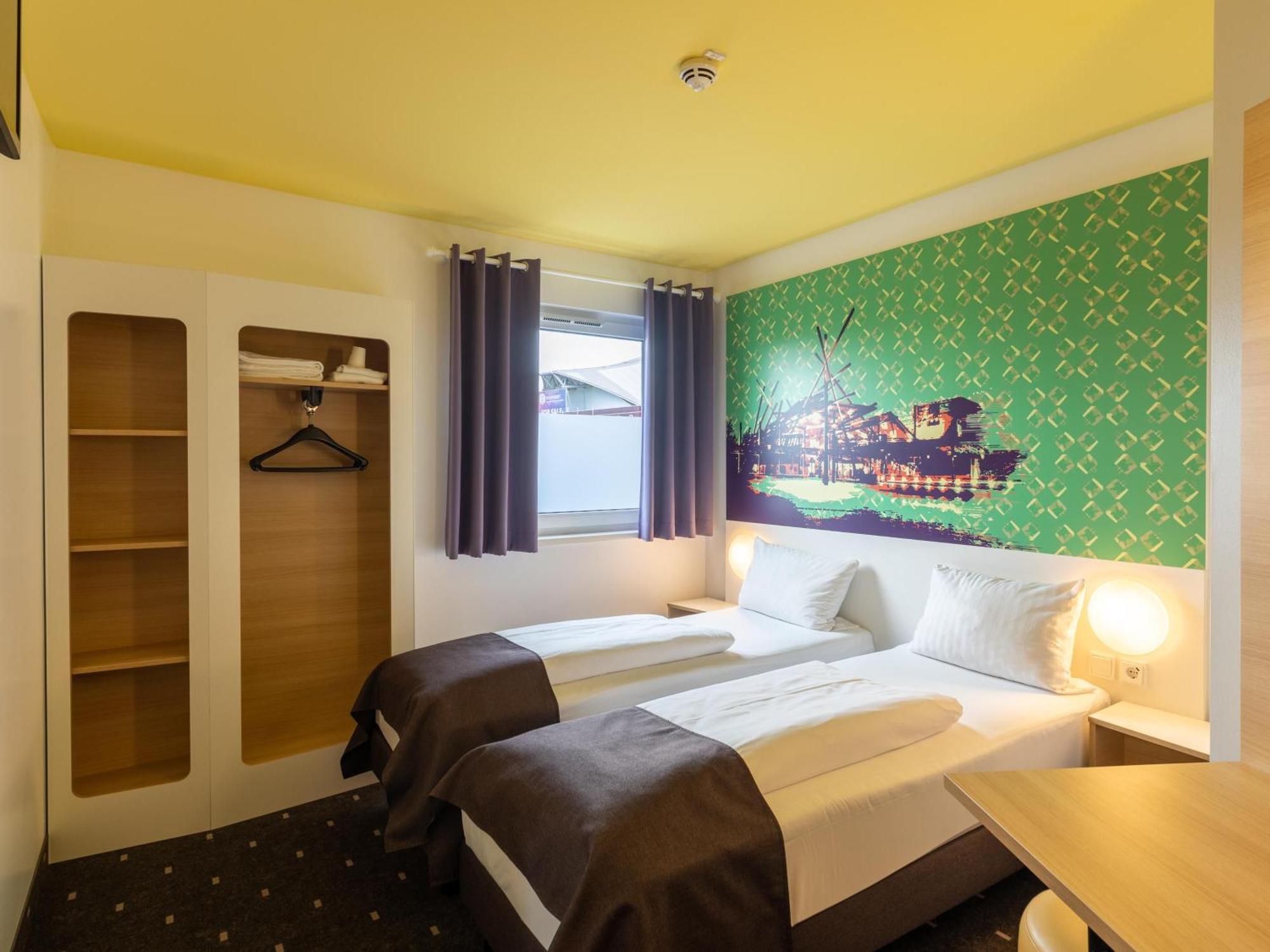 B&B Hotel Oberhausen Am Centro Exterior photo